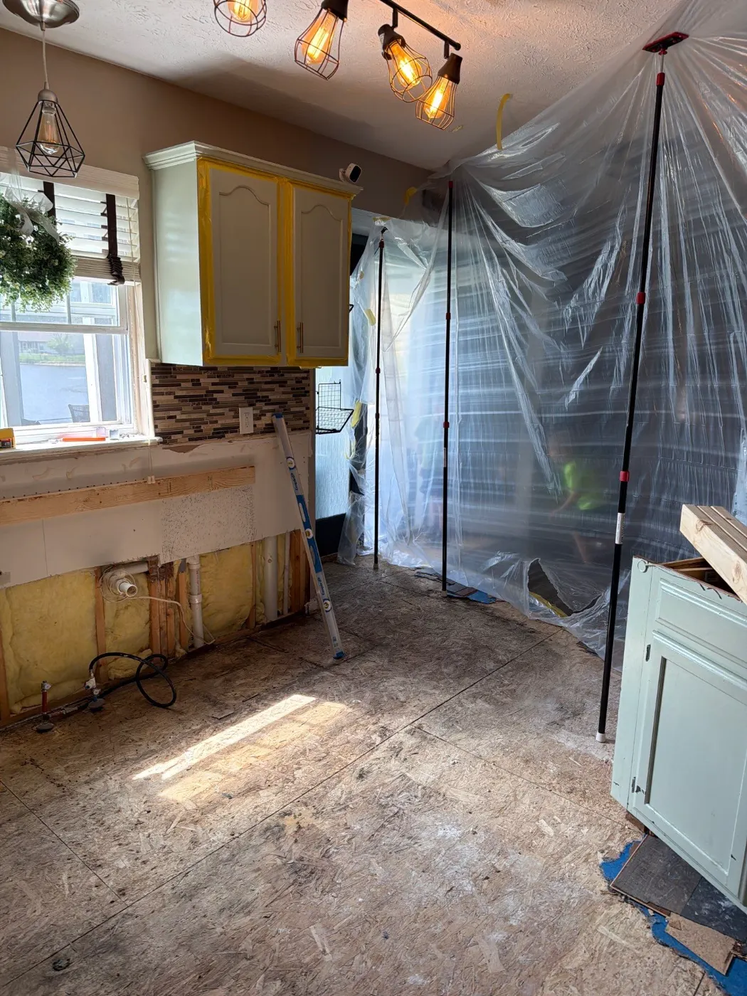 Moisture meter reading on drywall in Selma water loss